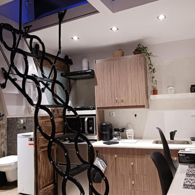 Kouvarás Boutique Eptalofos 15Min From Airport And Sea 아파트 외부 사진