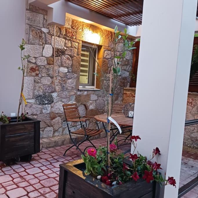 Kouvarás Boutique Eptalofos 15Min From Airport And Sea 아파트 외부 사진
