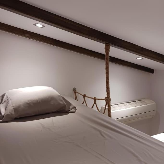 Kouvarás Boutique Eptalofos 15Min From Airport And Sea 아파트 외부 사진
