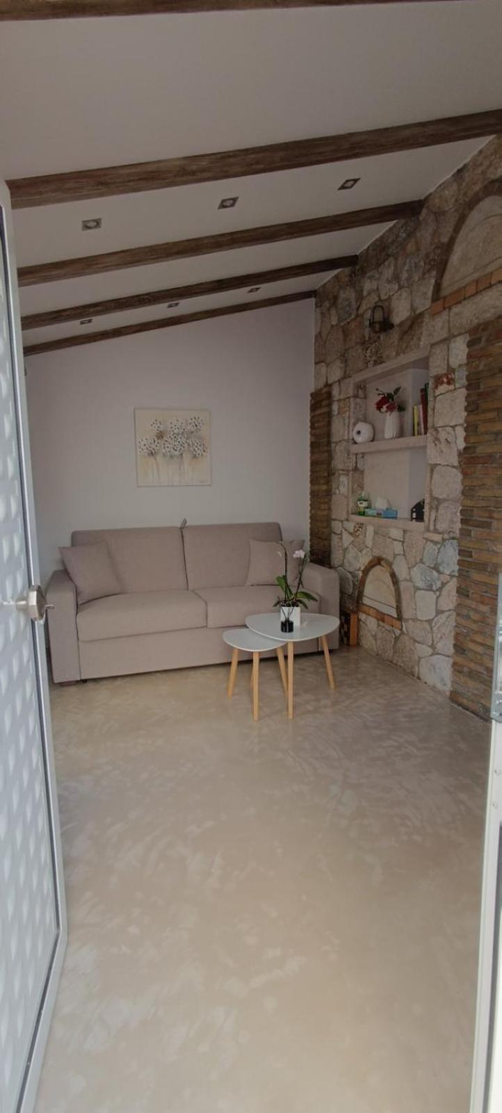 Kouvarás Boutique Eptalofos 15Min From Airport And Sea 아파트 외부 사진